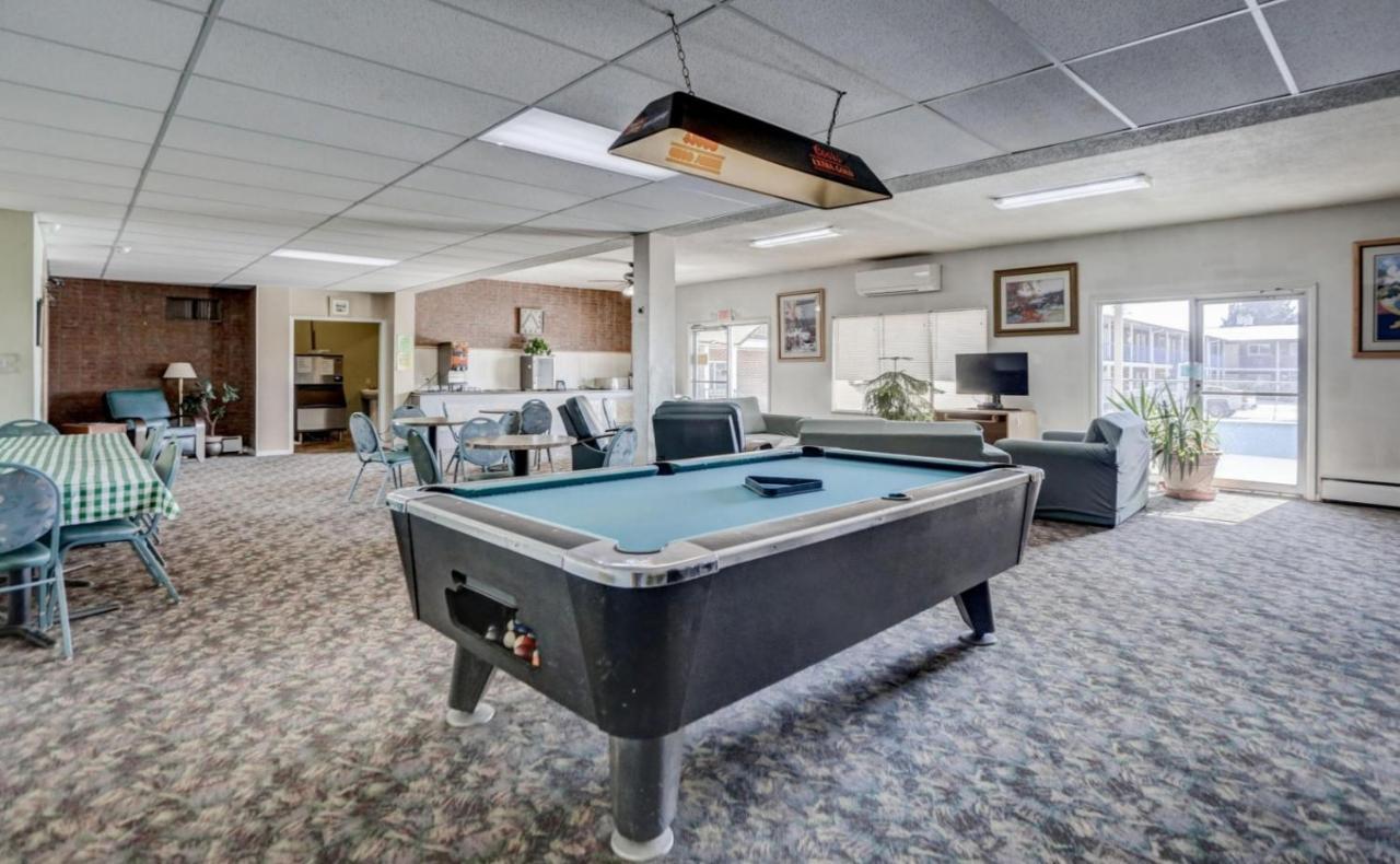 Americas Best Value Inn Greeley Эванс Экстерьер фото