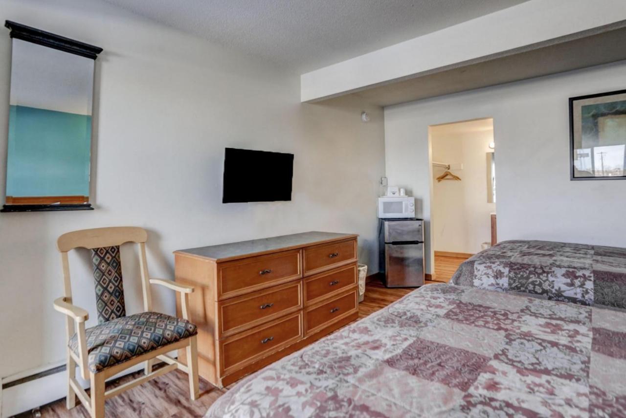 Americas Best Value Inn Greeley Эванс Экстерьер фото