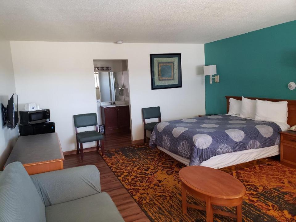 Americas Best Value Inn Greeley Эванс Экстерьер фото
